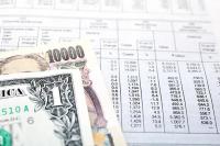 資金不足のため送金を依頼する場合の英文メール
